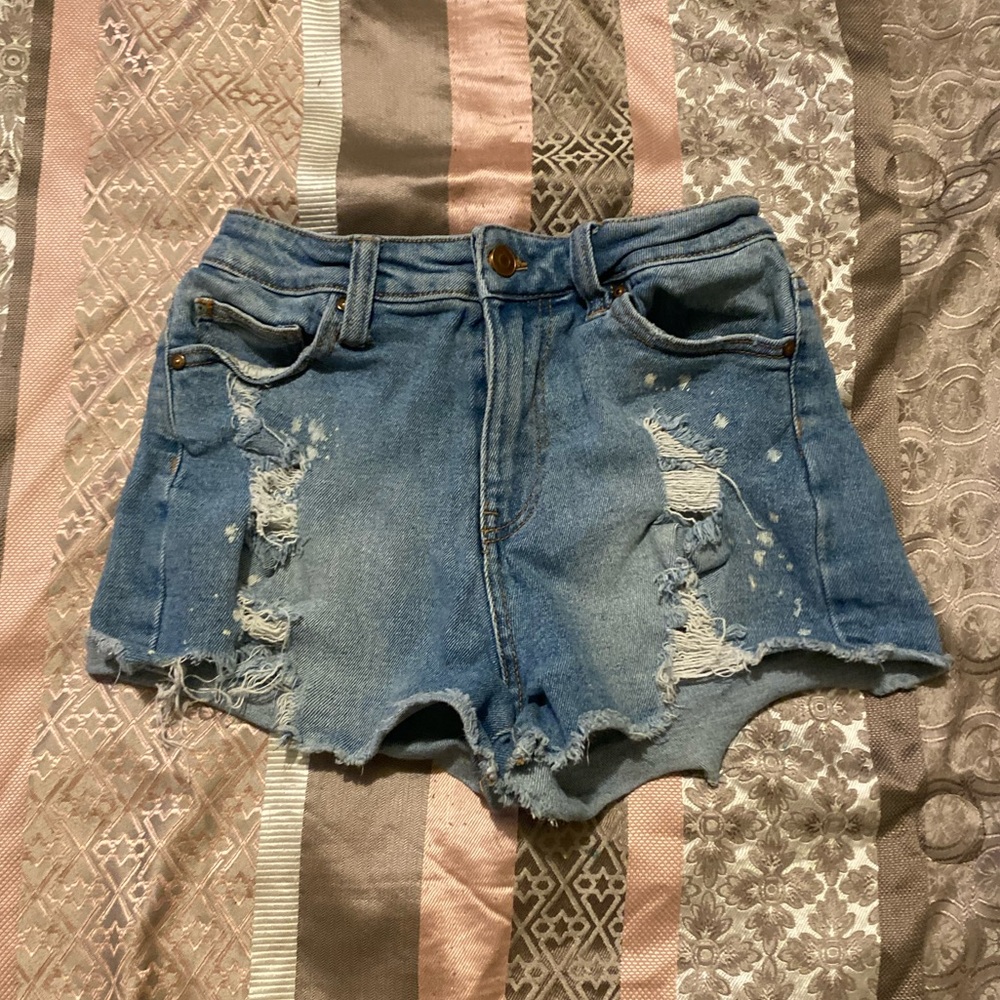 Cute jean shorts.